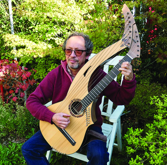 Philippe Fouquet et sa guitare harpe