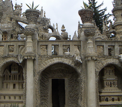 photo du palais idéal du facteur Cheval